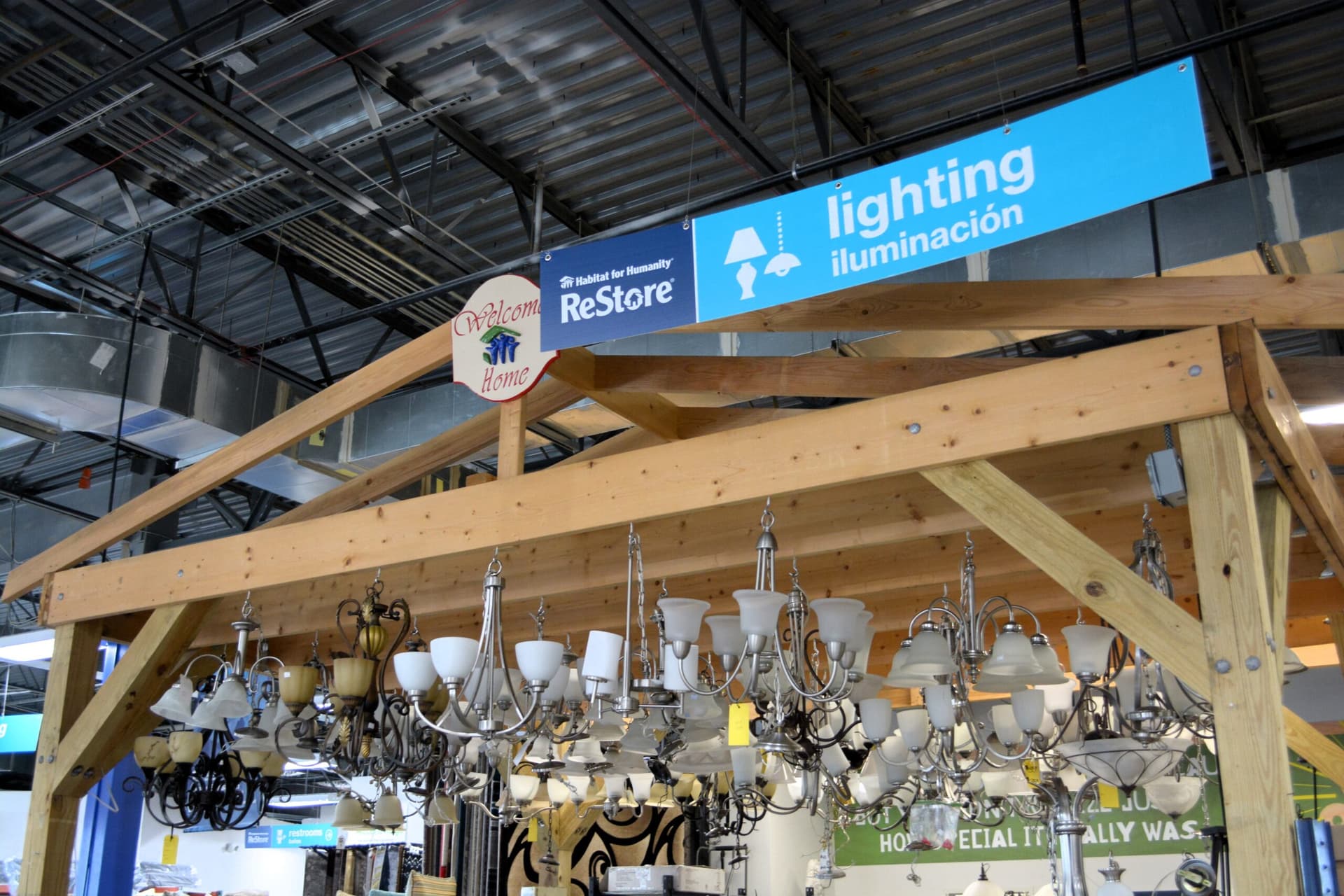 Pineville ReStore Lighting Section